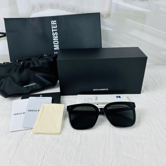 New Gentle Monster Flatba “My Ma” Black Sunglasses